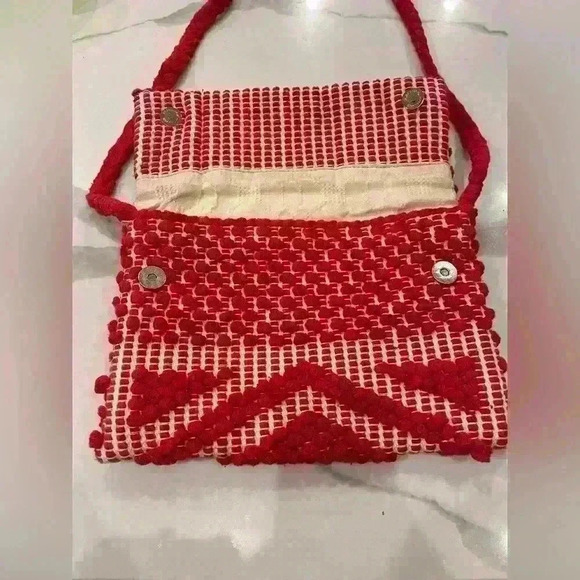 Antonello Red and White Clutch. Comes with red strap. - Picture 2 of 9